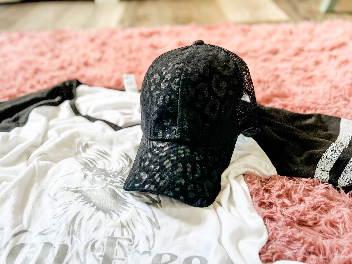 Monotone Leopard Criss Cross Hat