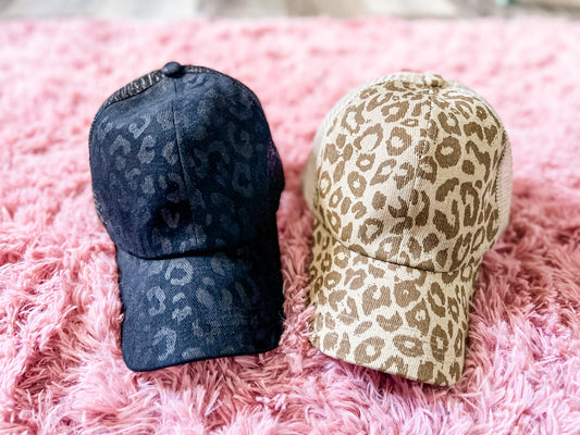 Monotone Leopard Criss Cross Hat